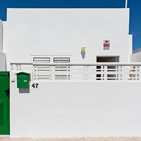 Casa vacanze 2br Terrace - 10 Min Walk To The Playa Honda (Lanzarote)